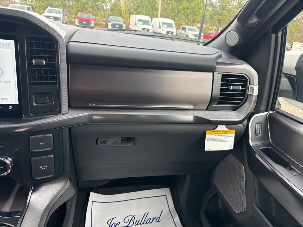 New 2026 Star White Metallic Tri-Coat Ford Platinum® image 43