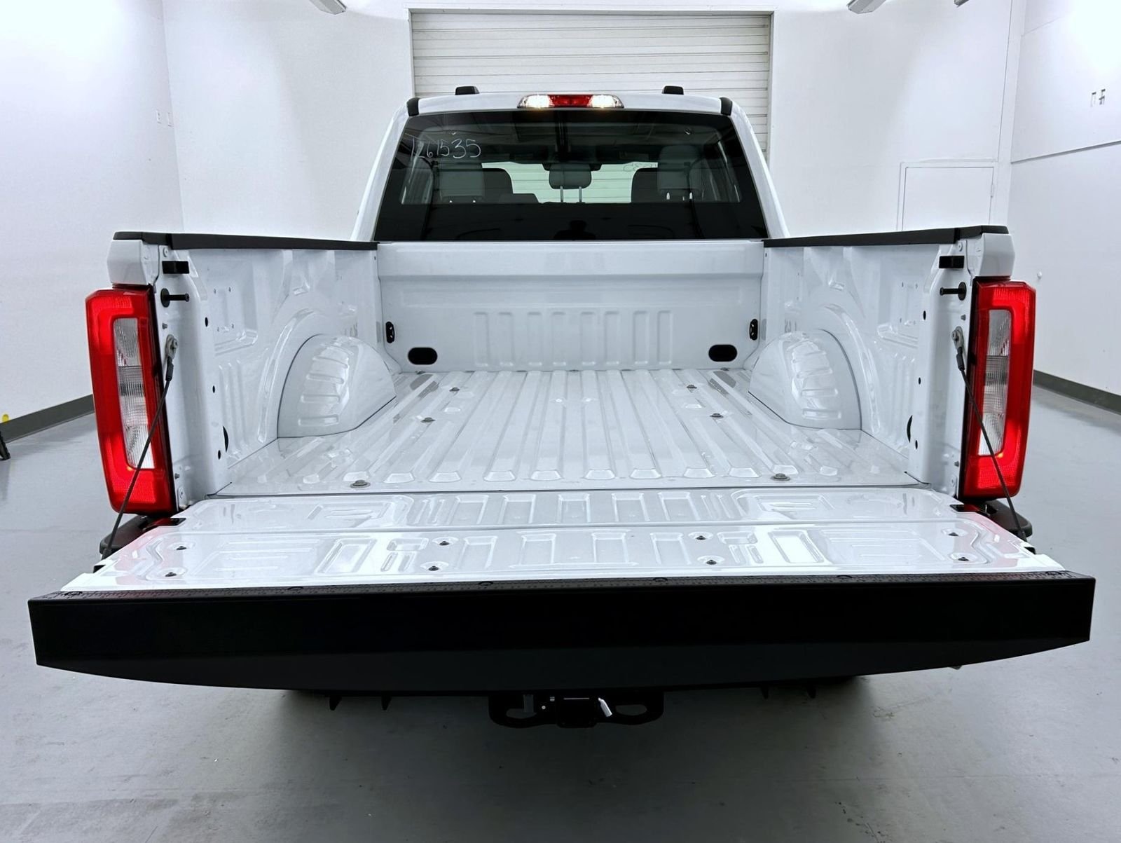 New 2026 Oxford White Ford XL image 22