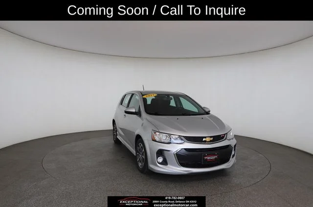 Used 2017 Silver Chevrolet LT image 29