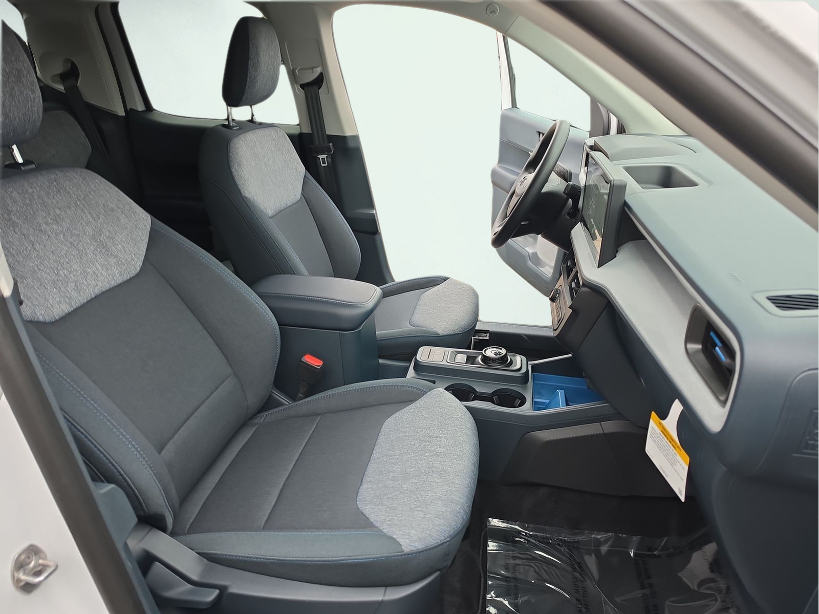 New 2026 Oxford White Ford XLT image 16