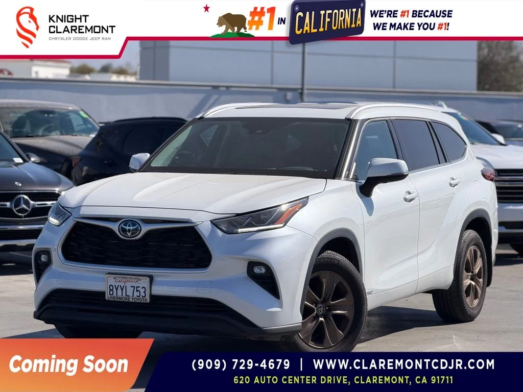 Used 2022 Beige Toyota Bronze Edition image 1