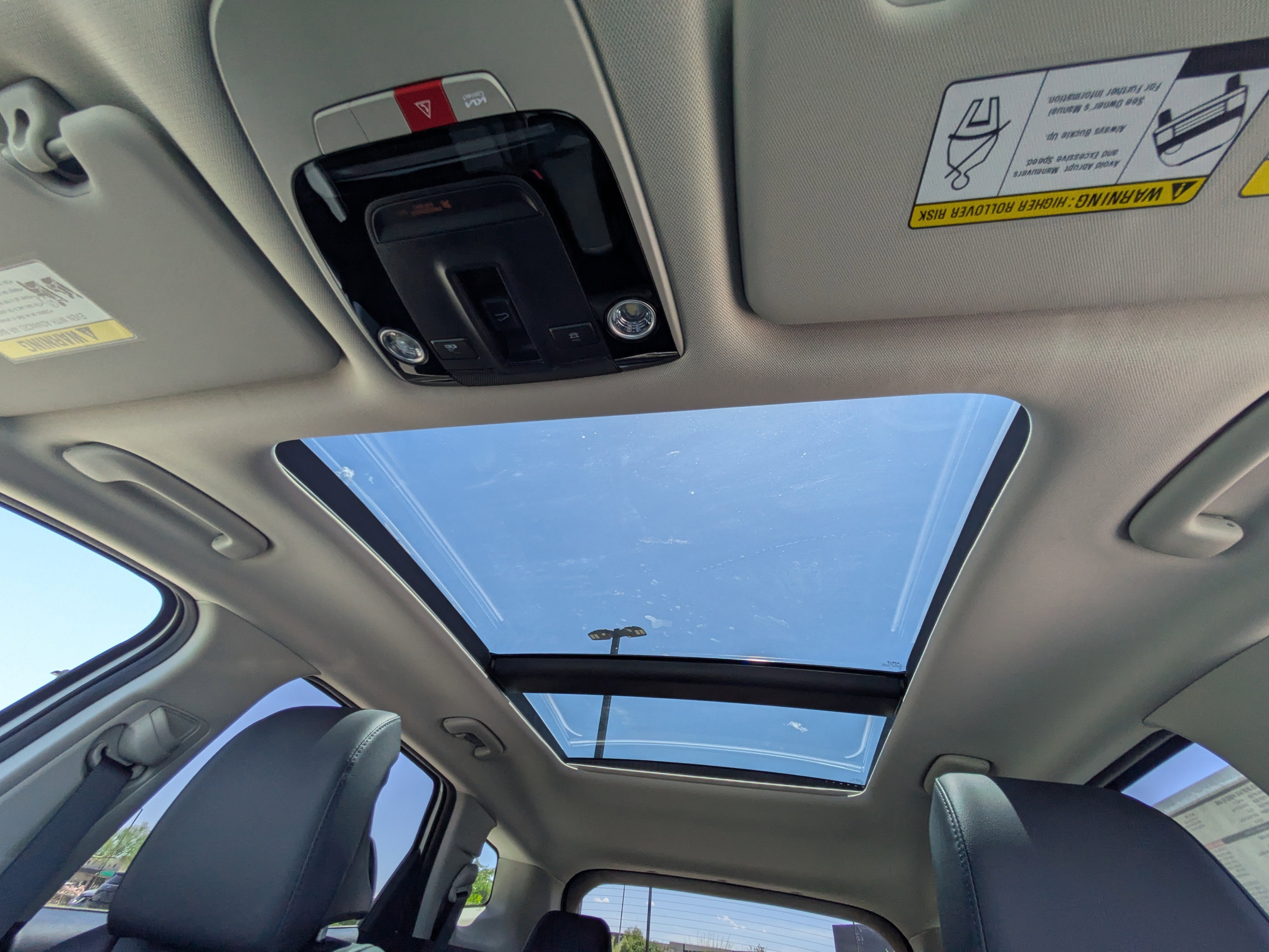 New 2026 Snow White Pearl Kia EX image 28