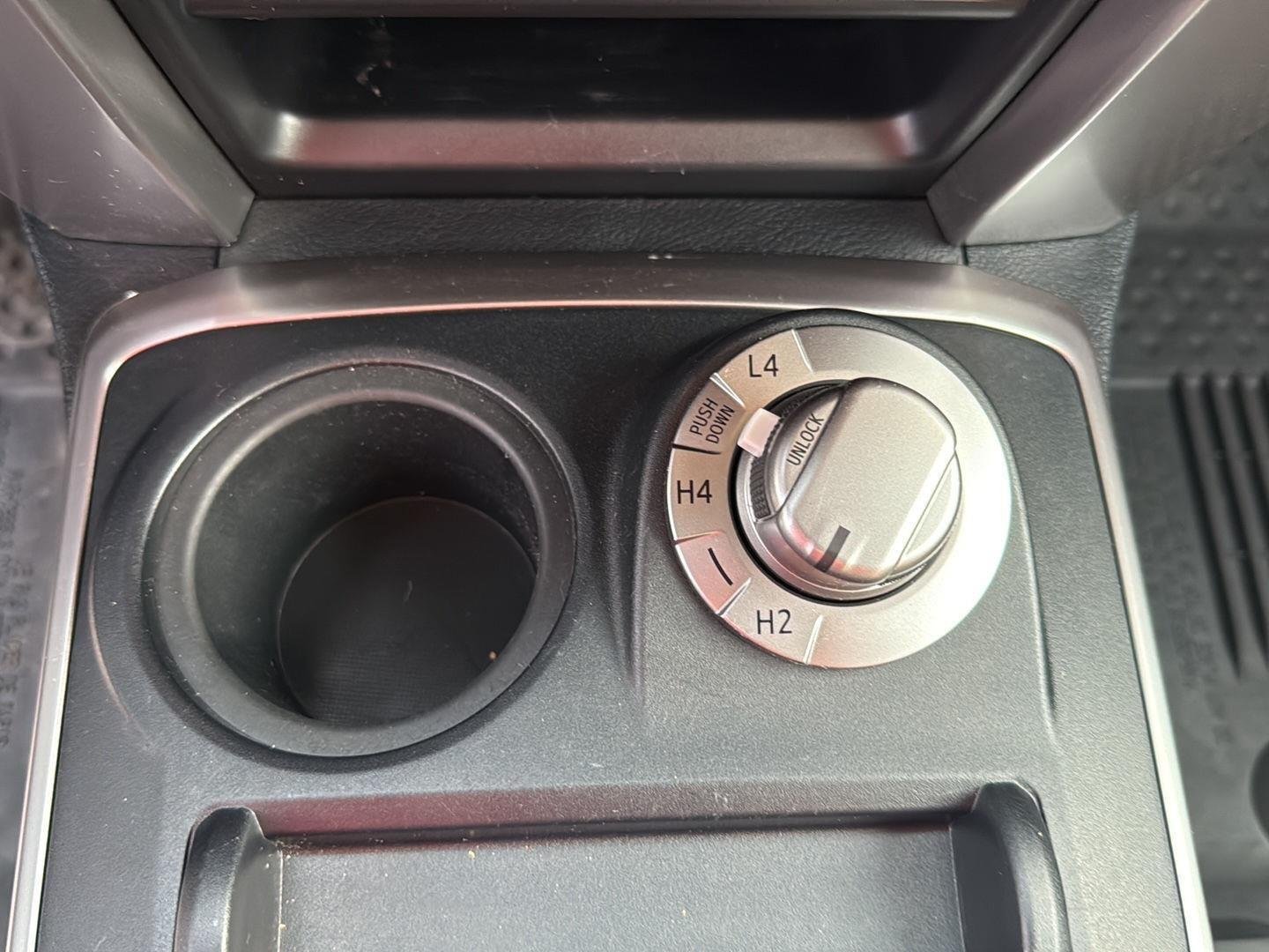Used 2018 Midnight Black Metallic Toyota SR5 image 11
