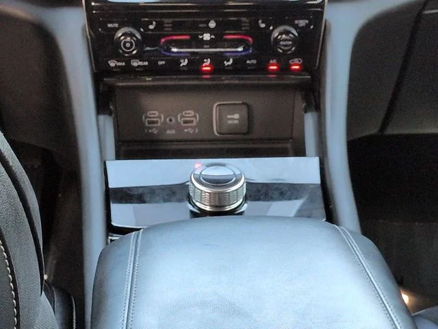 Used 2023 White Jeep Altitude image 19