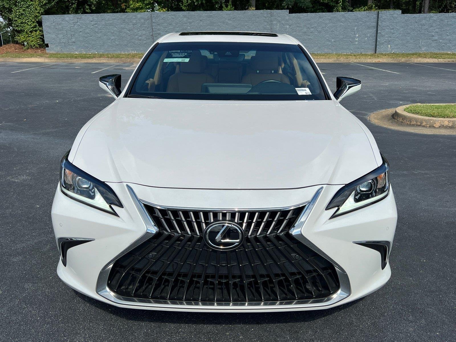 Used 2025 Eminent White Pearl Lexus ES 300h image 2