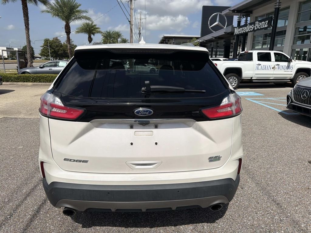 Used 2019 White Ford SEL image 6