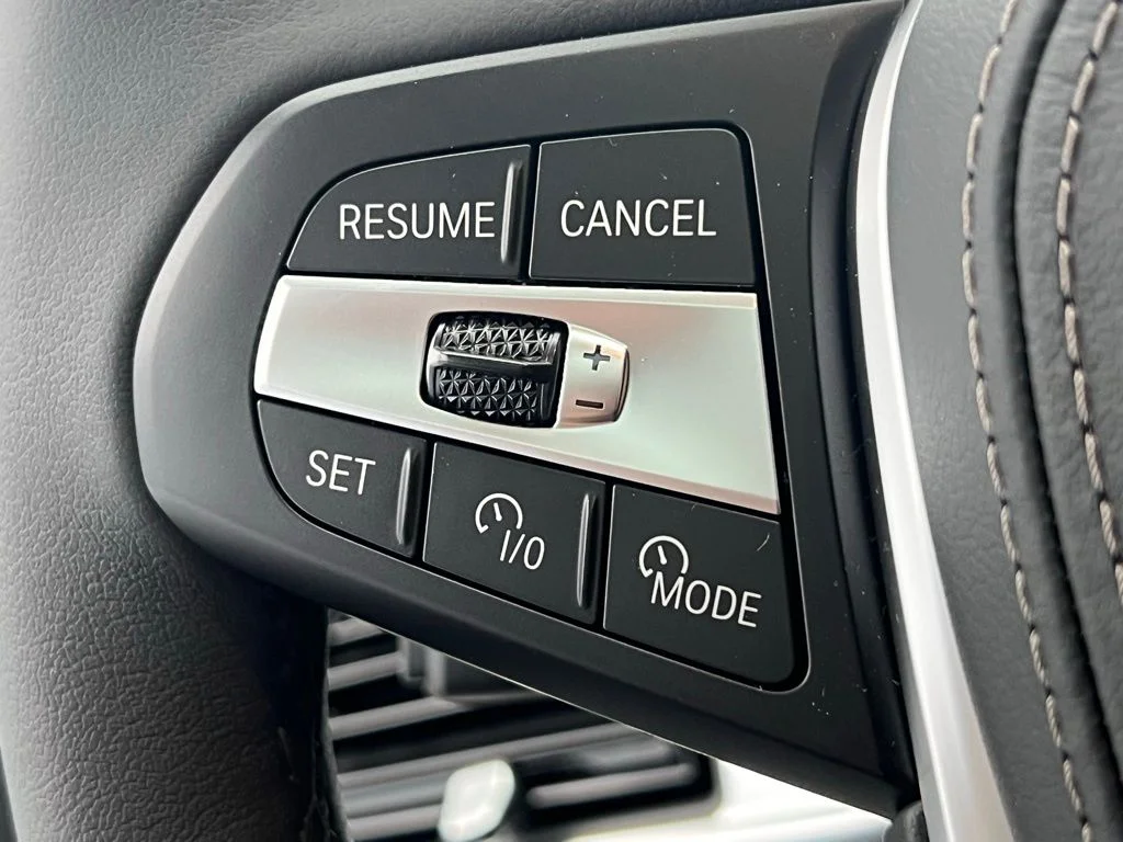 New 2026 Alpine White BMW xDrive40i image 18