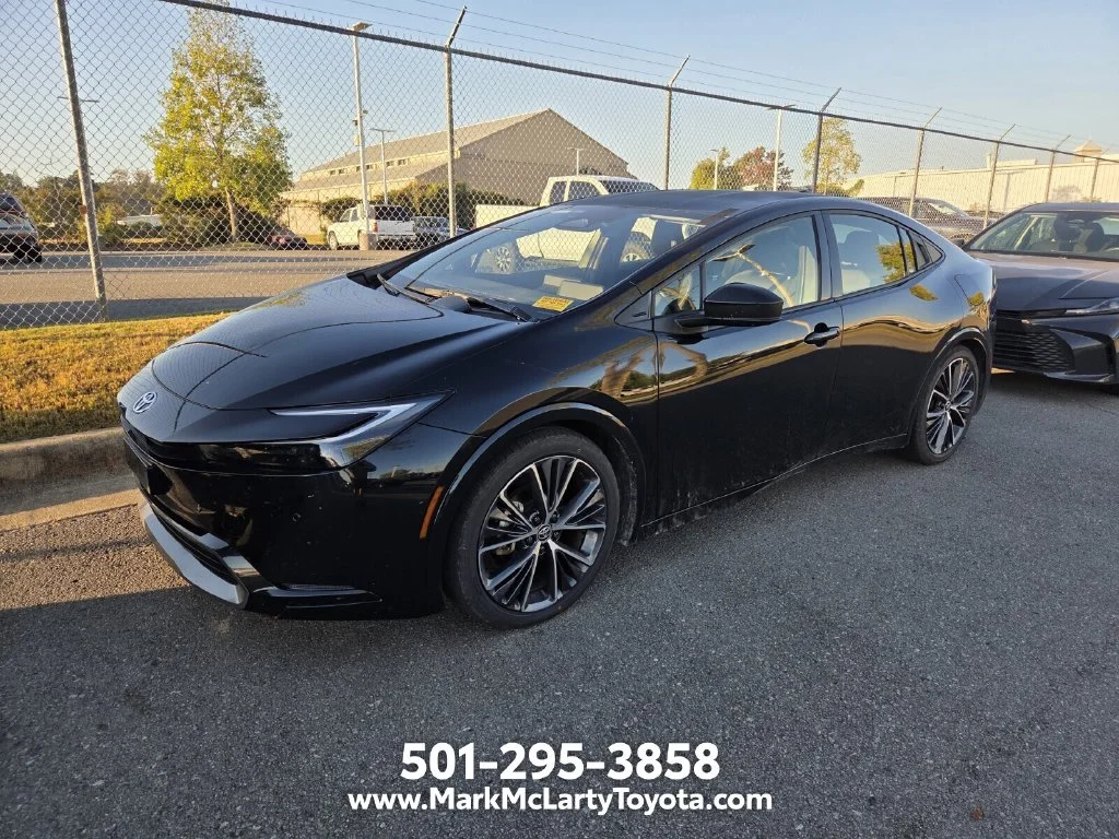 Used 2025 Black Toyota XLE image 10