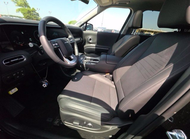 Certified Used 2026 Abyss Black Hyundai Limited image 7