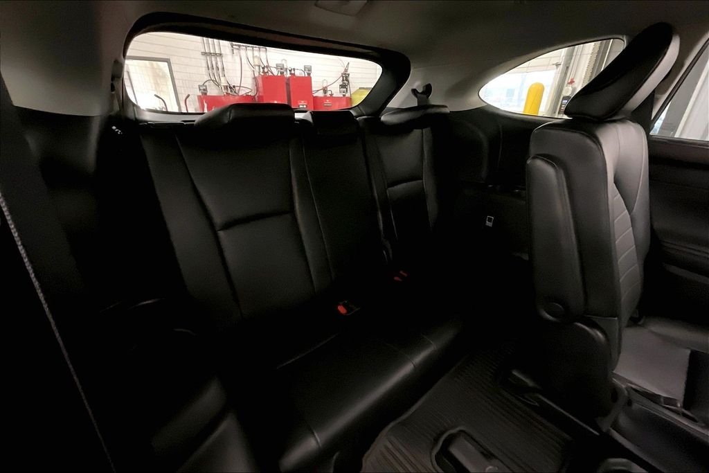 Used 2023 Gray Toyota XLE image 32