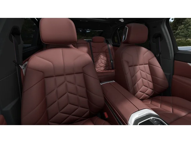 New 2026 Mineral White Metallic BMW 760i xDrive image 11