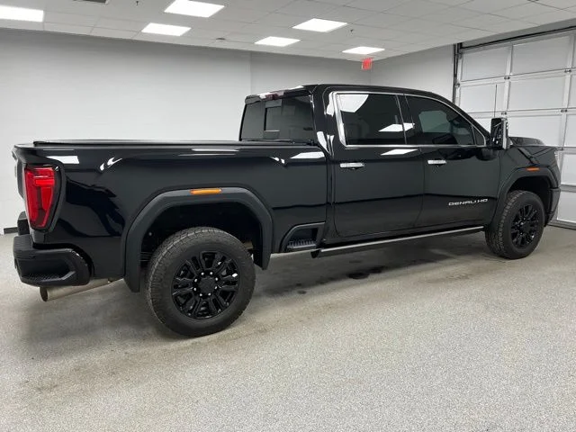 Used 2021 Black GMC Denali image 11