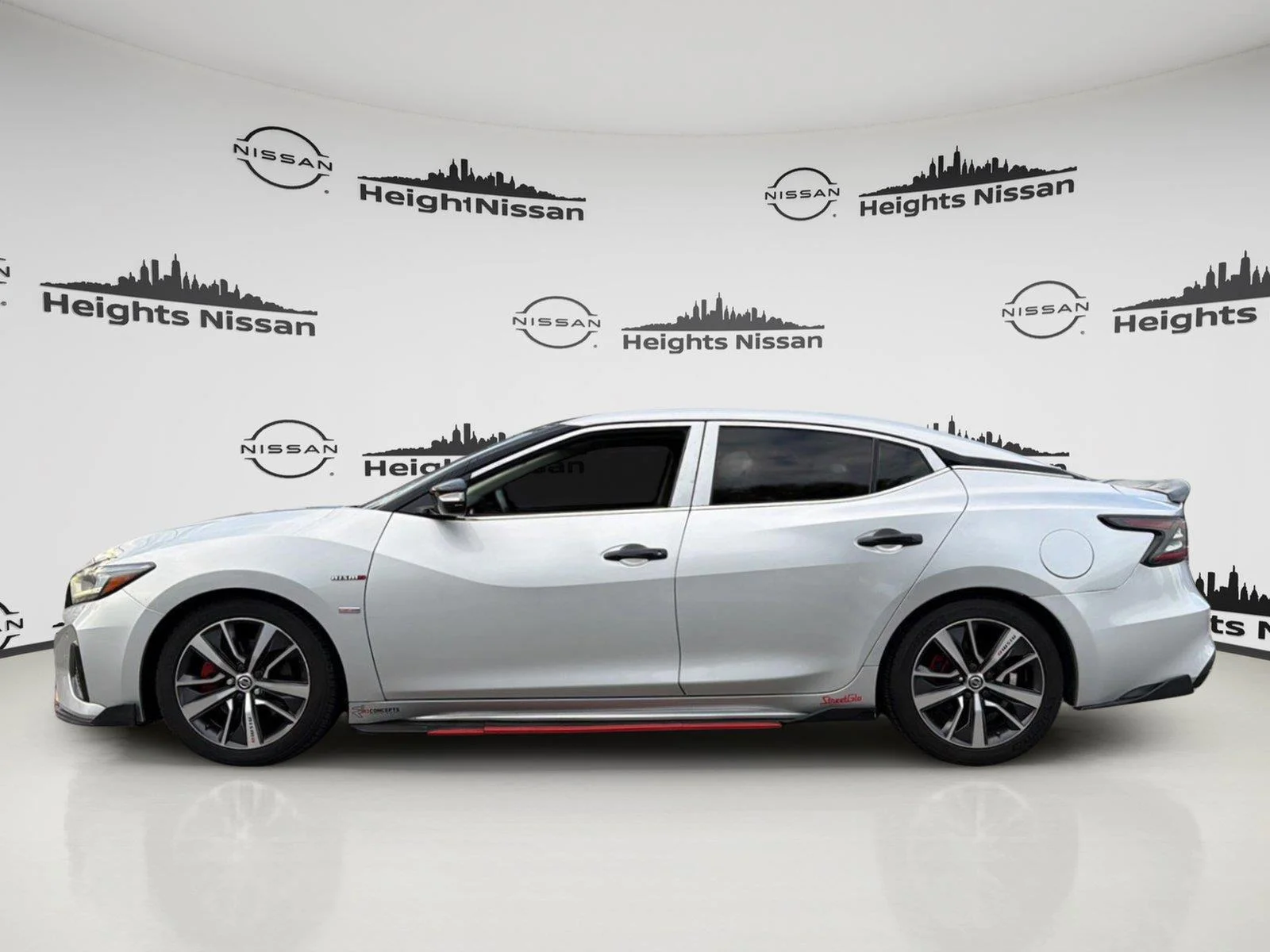 Used 2020 Nissan Maxima SL with VIN 1N4AA6DV1LC372918 for sale in Jackson Heights, NY