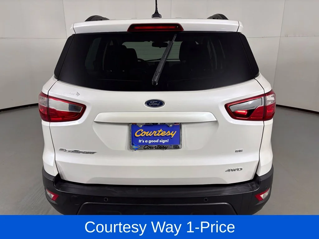 Used 2020 White Ford SE image 9