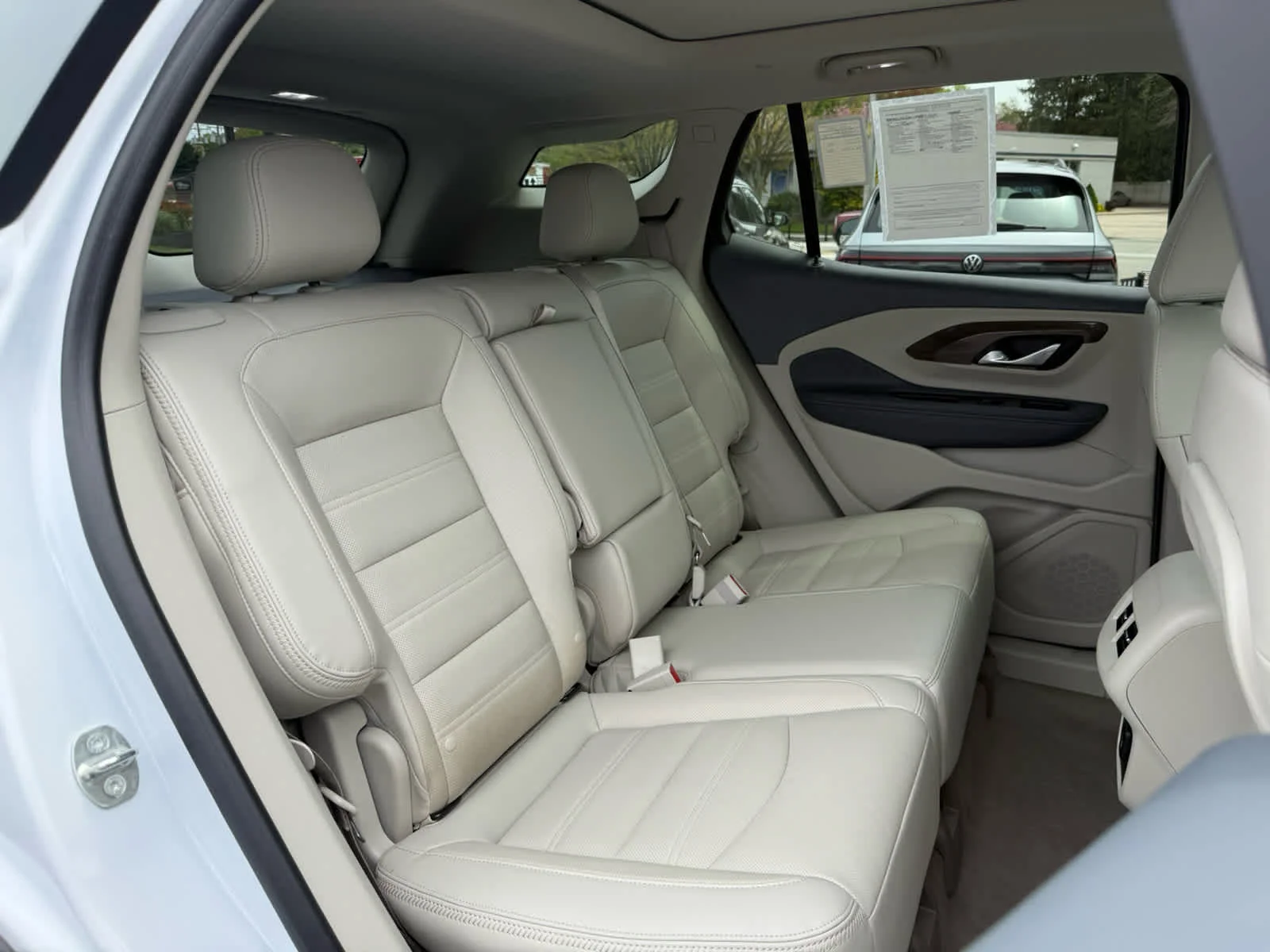 Used 2023 White Frost Tricoat GMC Denali image 12