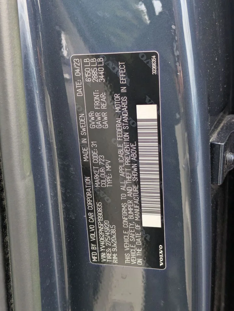 Used 2023  Volvo B6 Plus 7-Seater image 24