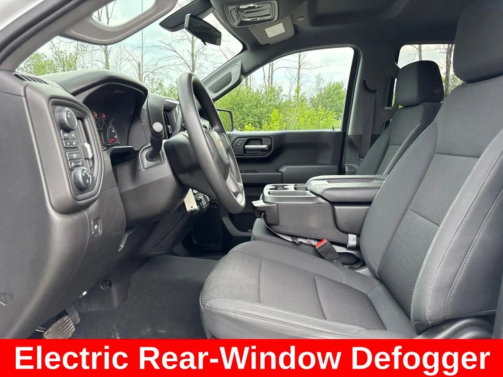 Used 2021 White Chevrolet Custom image 11