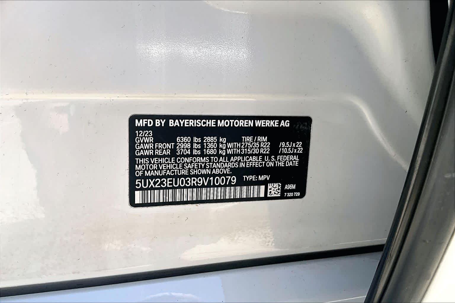 Used 2024 Mineral White Metallic BMW xDrive40i image 33
