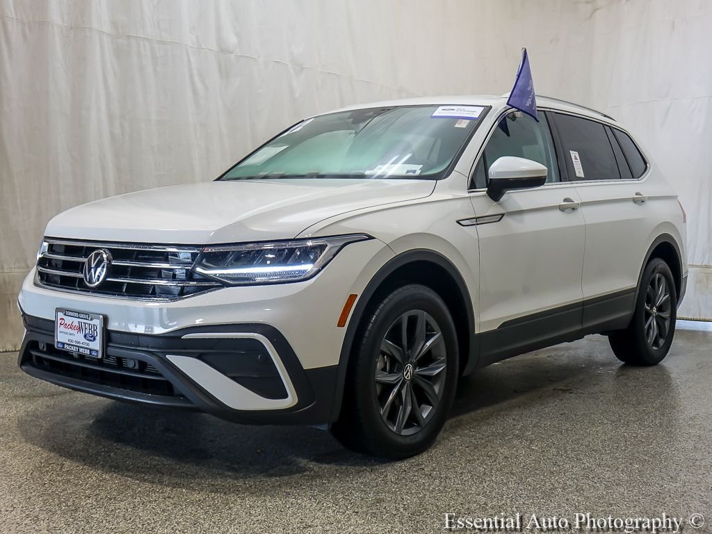 Certified Used 2022  Volkswagen 2.0T SE image 2