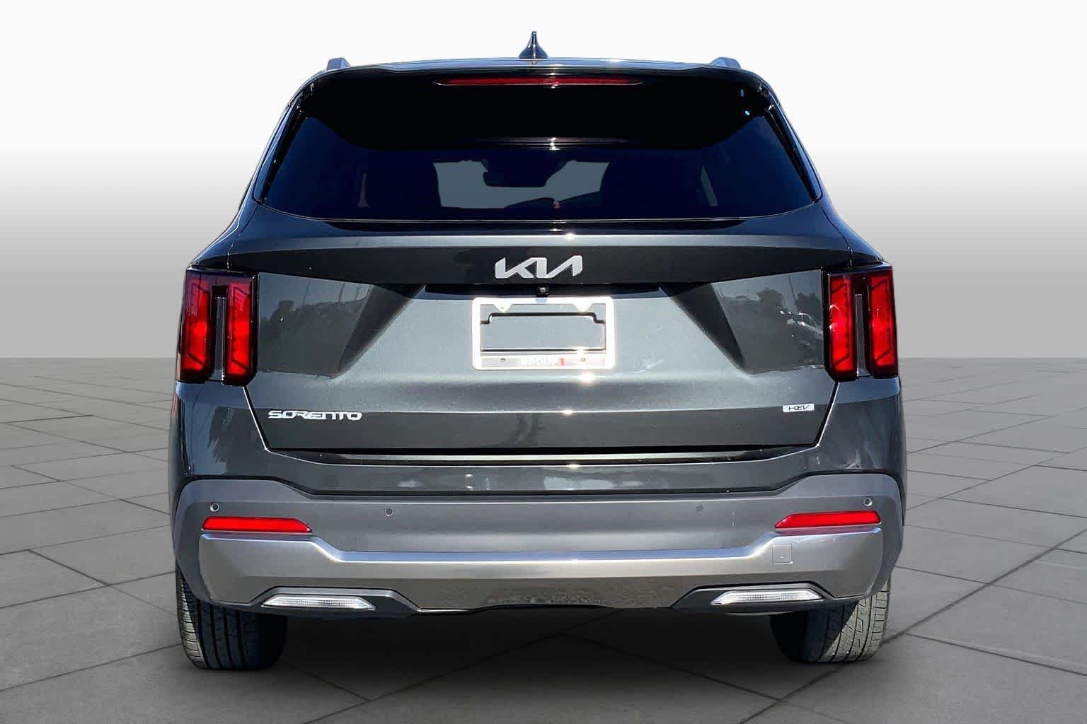 Used 2025 Interstellar Gray Kia EX image 5