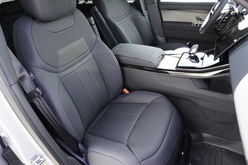 New 2026 Borasco Grey Land Rover Dynamic SE image 24