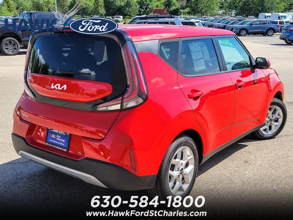 Certified Used 2024 Inferno Red Kia LX image 7