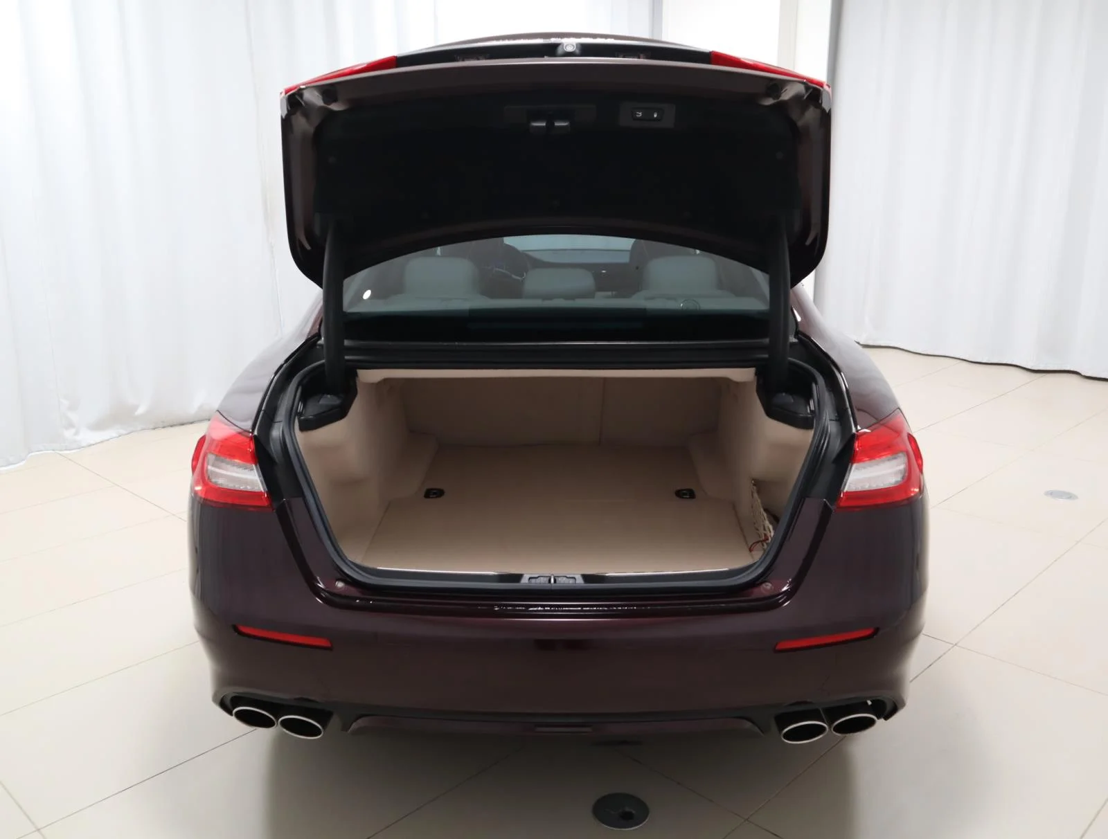 Used 2017 Red Maserati S Q4 GranLusso 3.0L image 10