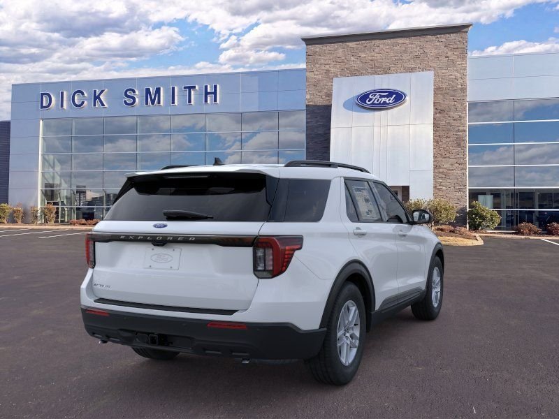 New 2026 Space White Metallic Ford Active image 8