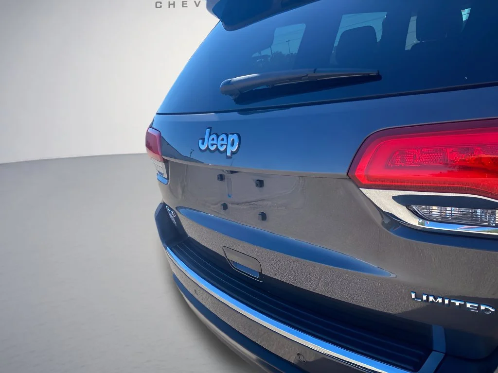 Used 2014  Jeep Limited image 36
