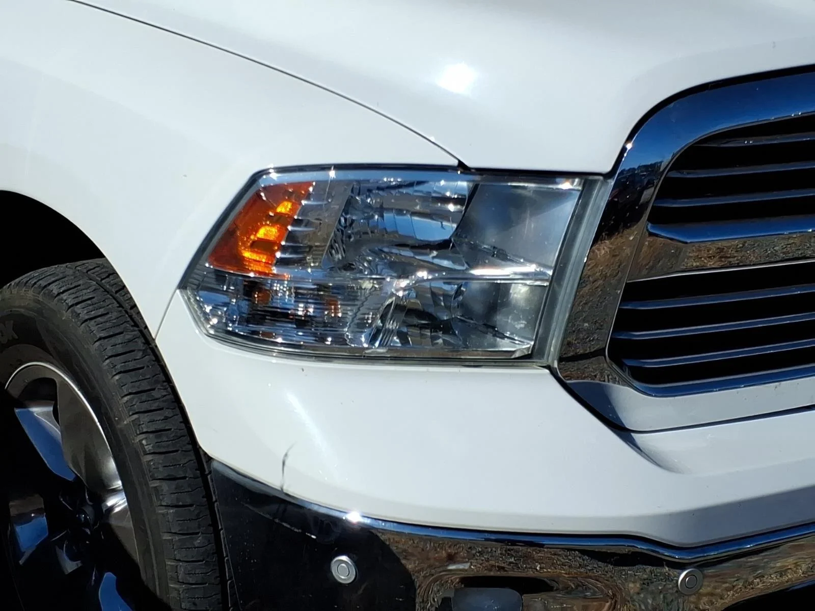 Used 2019 Bright White Clearcoat Ram Big Horn image 9