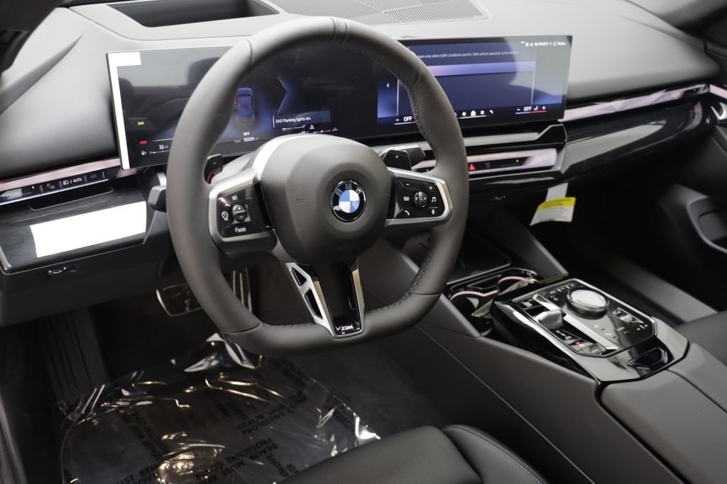 New 2027 Dark Graphite Metallic BMW 530i xDrive image 7
