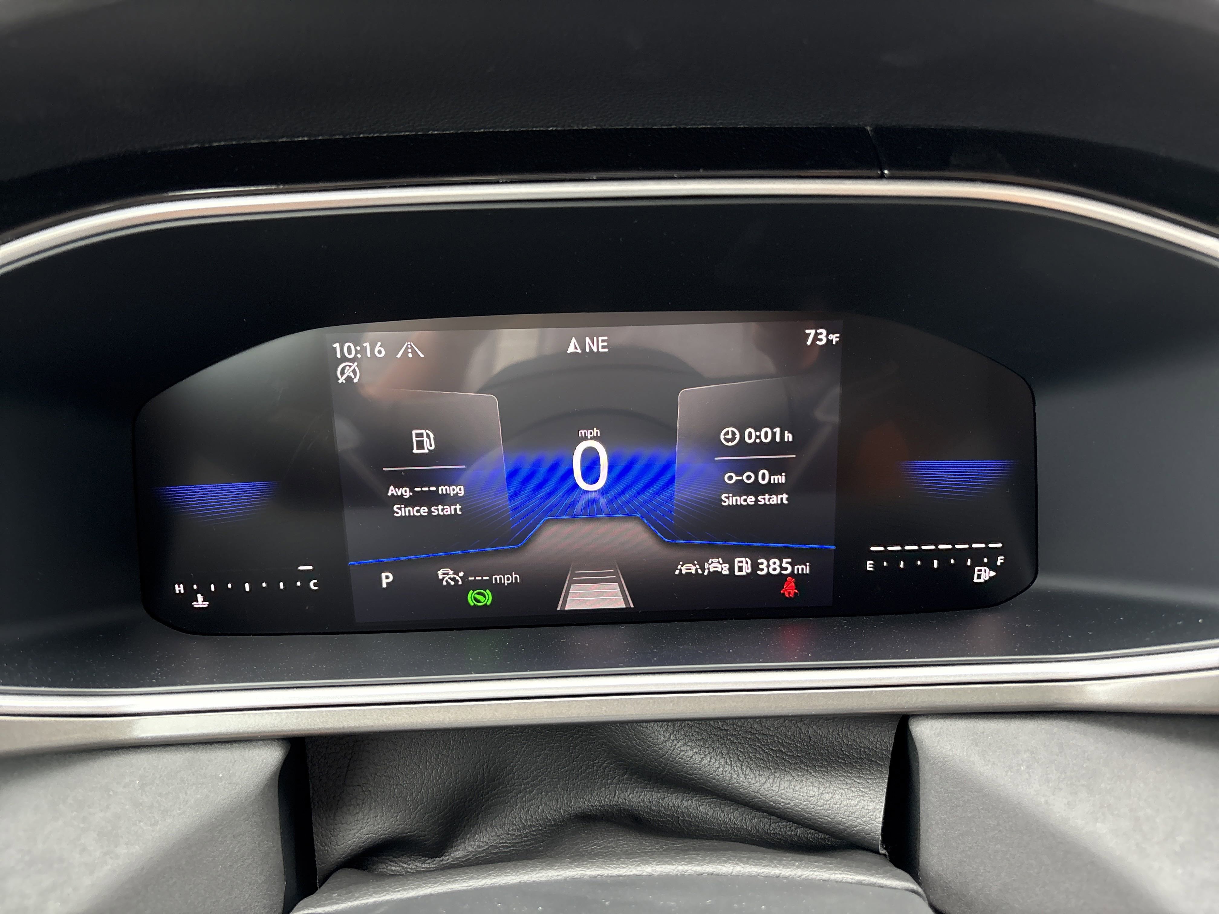 2025 Volkswagen Taos SE photo 4