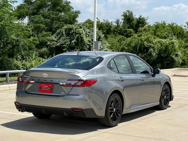 Used 2026  Toyota SE image 5