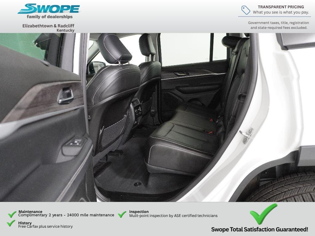 Used 2023 Bright White Clearcoat Jeep Limited image 11