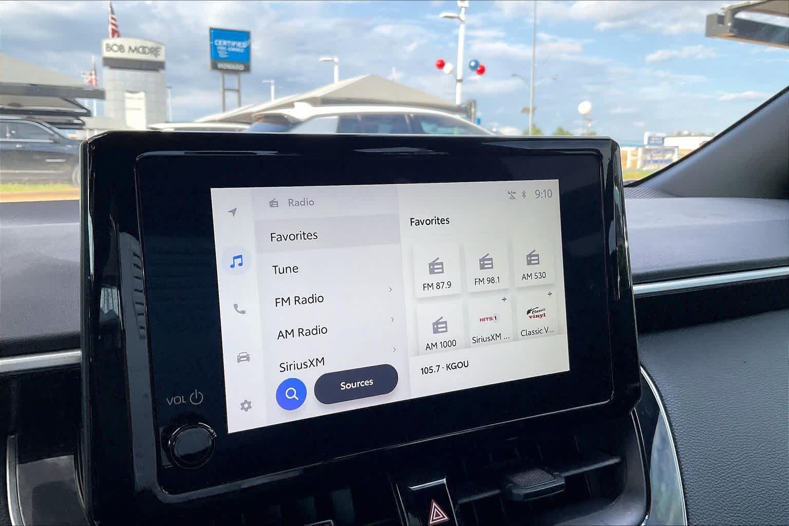 Used 2025 Ice Cap Toyota SE image 30