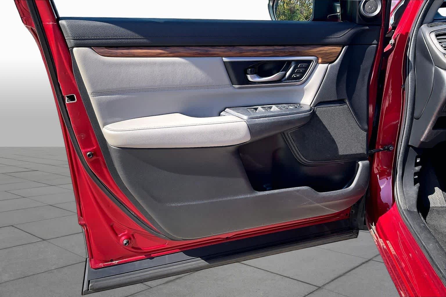 Used 2022 Radiant Red Metallic Honda Touring image 21