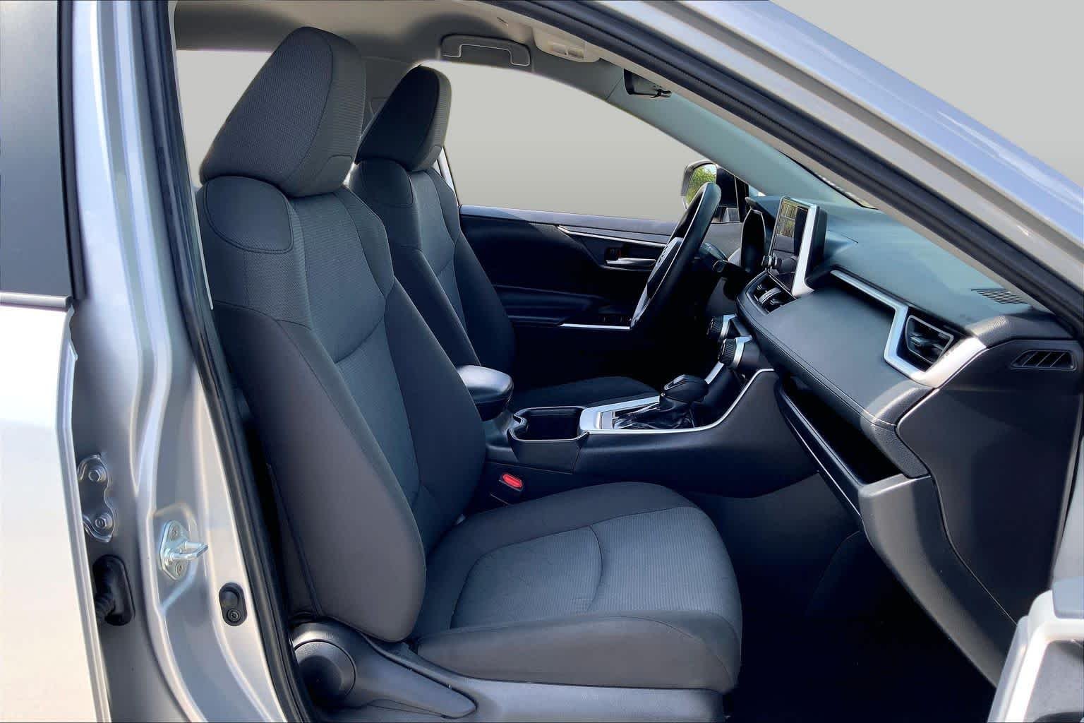 Used 2024 Silver Sky Metallic Toyota XLE image 9