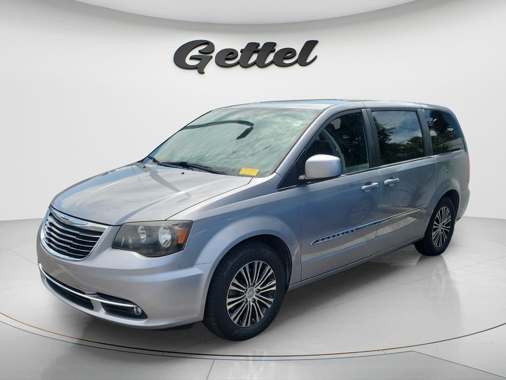 Used 2014 Silver Chrysler S image 1
