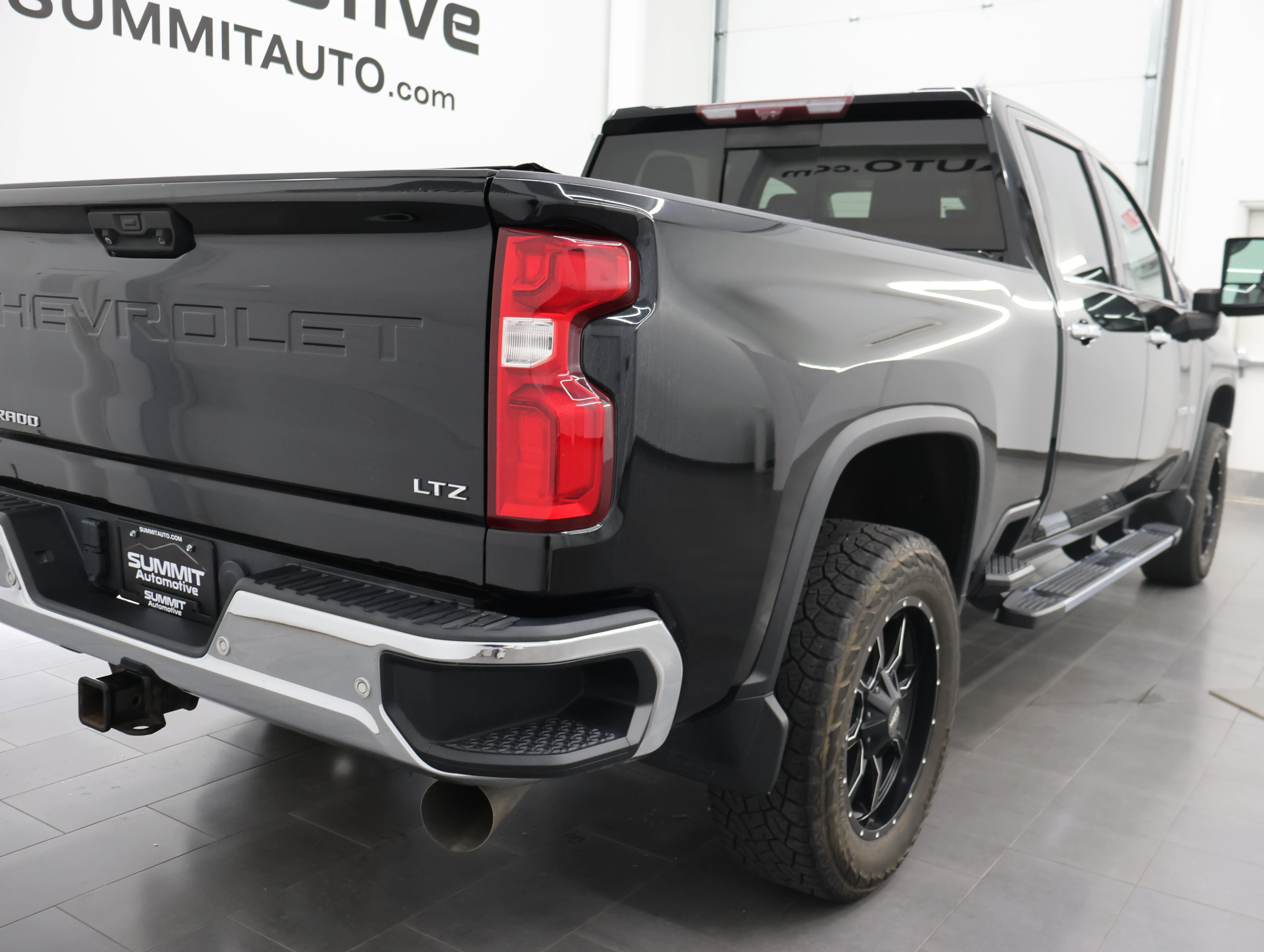 Used 2020 Black Chevrolet LTZ image 4