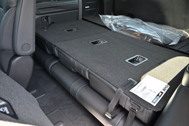 New 2026 White Subaru Onyx Edition Touring 7-Passenger image 19