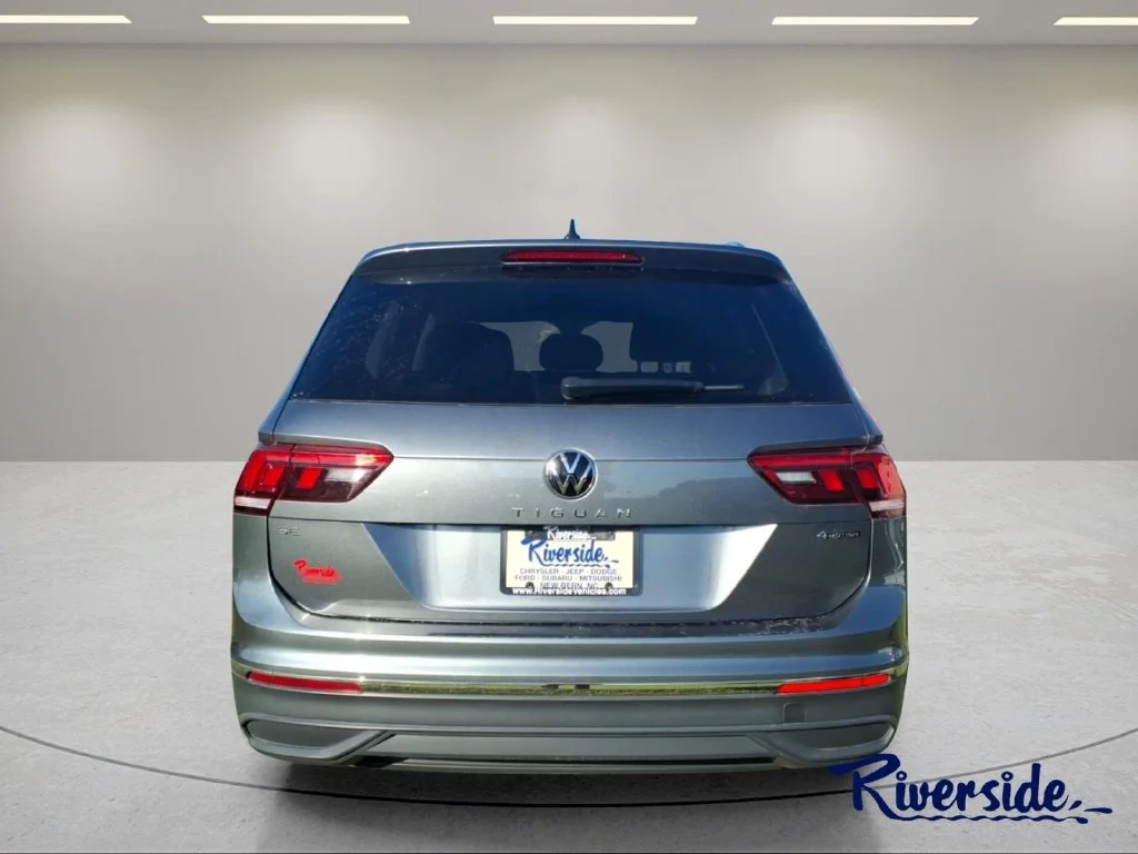 Used 2024 Gray Volkswagen 2.0T SE image 3