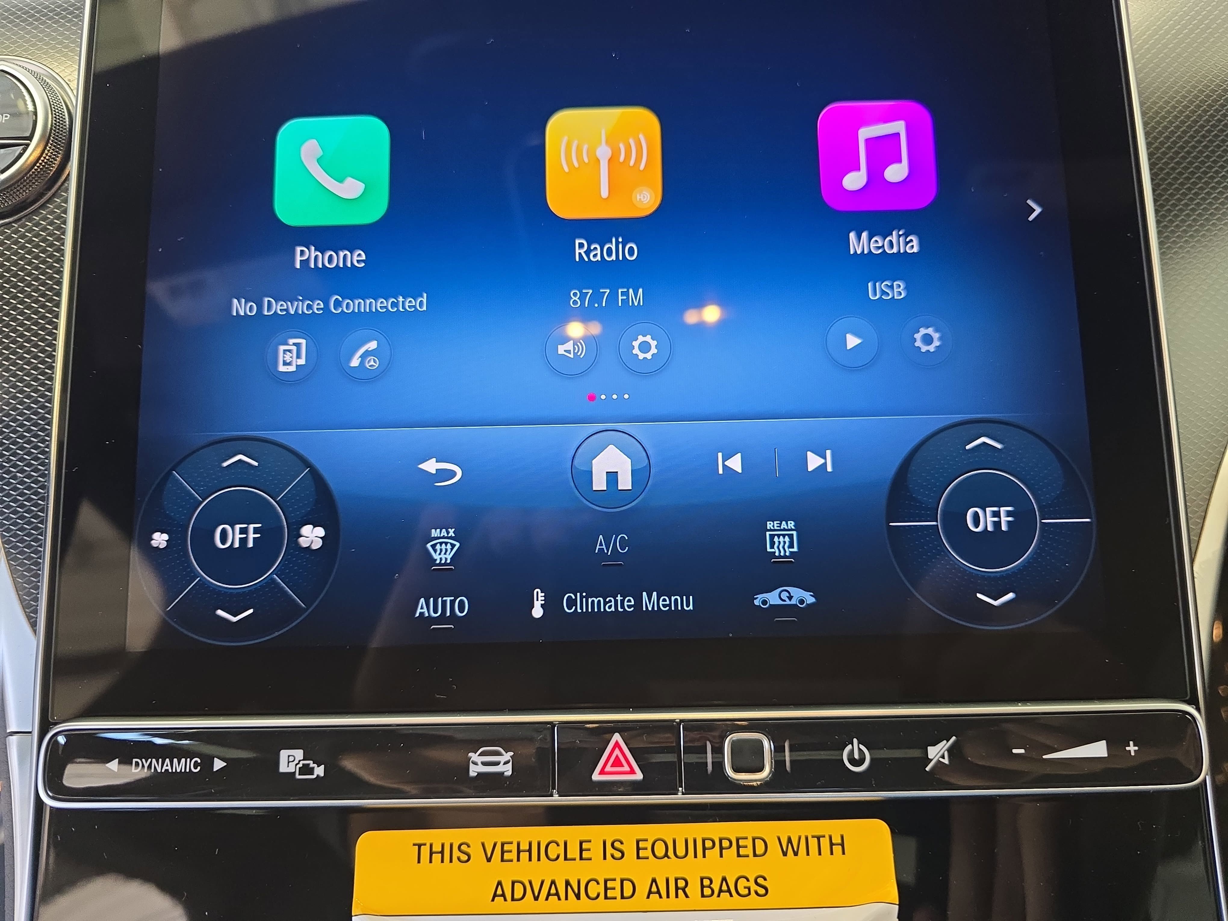 New 2026 Graphite Grey Metallic Mercedes-Benz GLC300 image 23