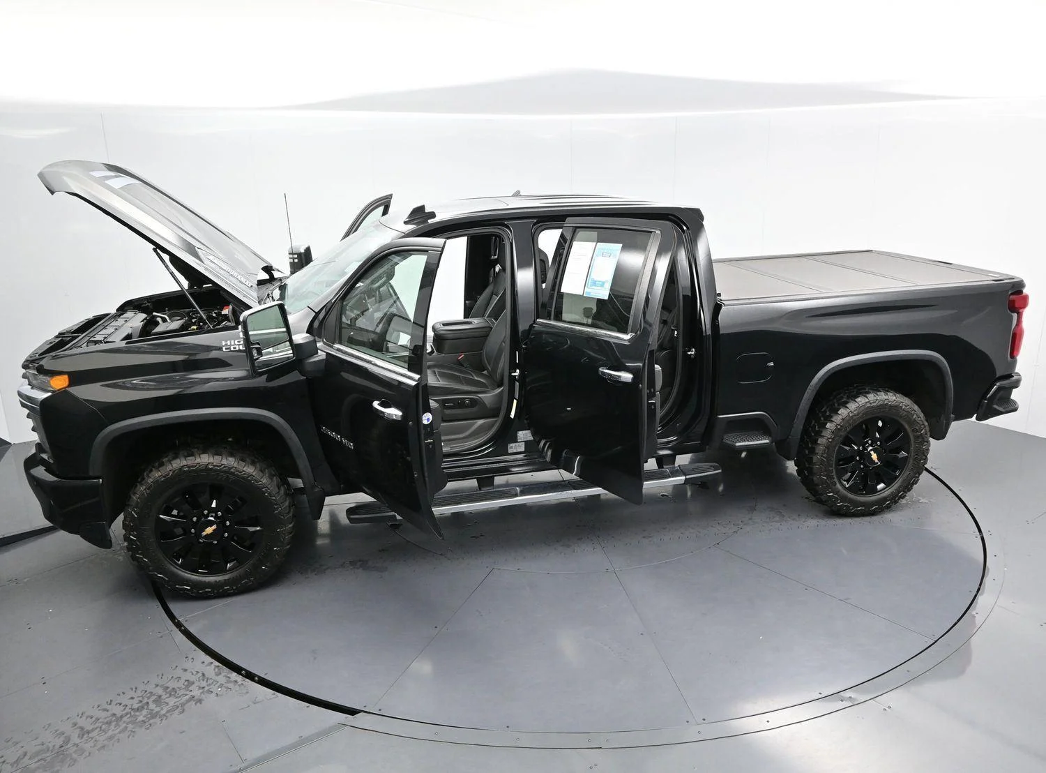 Used 2021 Black Chevrolet High Country image 39