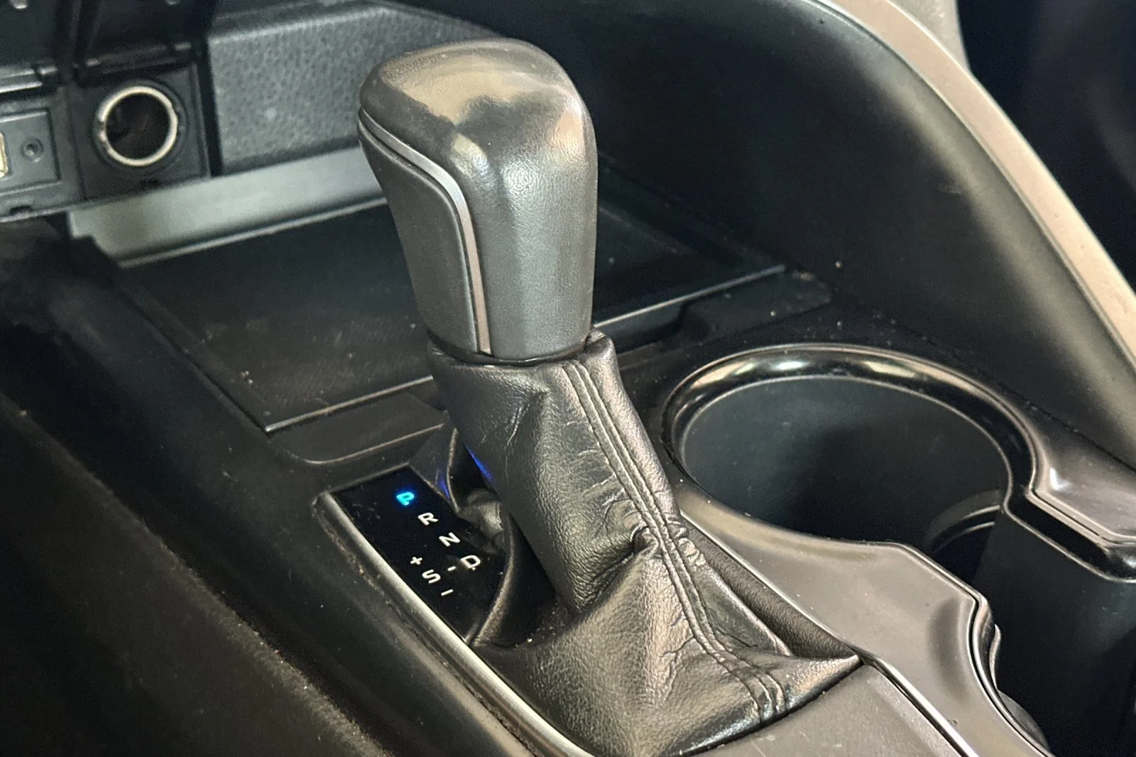Used 2019 Blue Toyota SE image 20