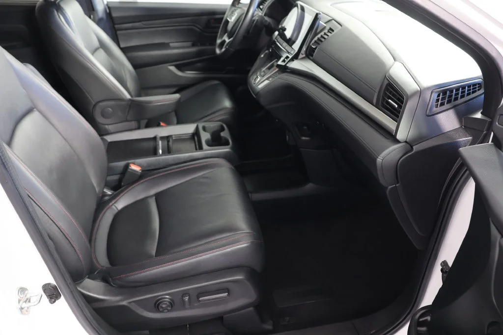 Used 2023 Platinum White Pearl Honda Sport image 25