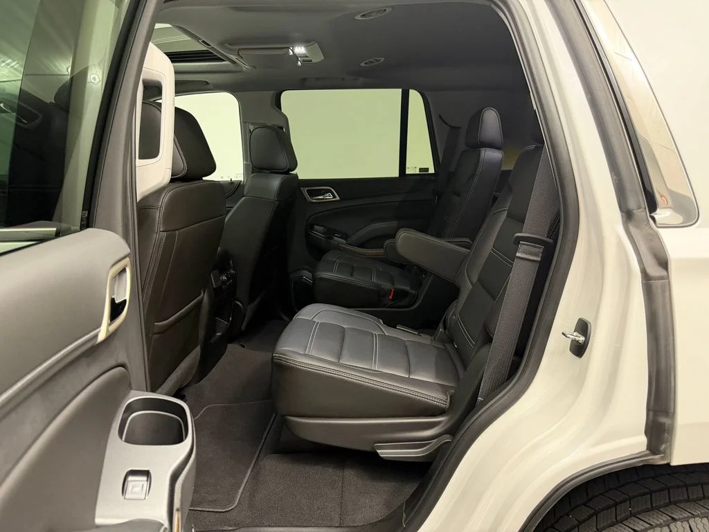 Used 2019 White Frost Tricoat GMC Denali image 24