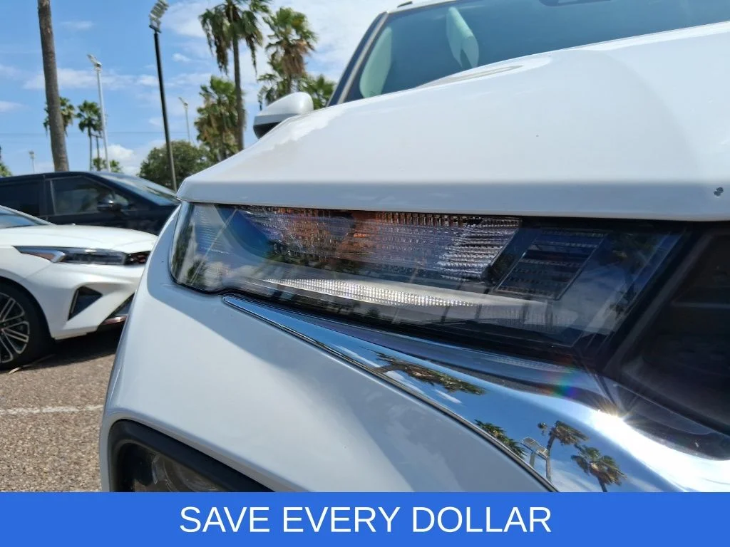 Used 2023 White Chevrolet LT image 3