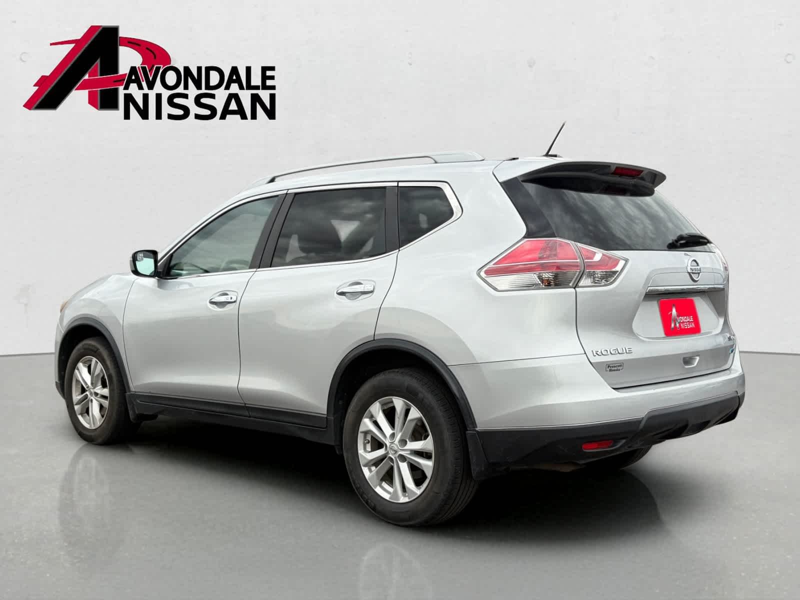Imagen 3: Nissan SV de 2014 de color «Brilliant Silver» de segunda mano