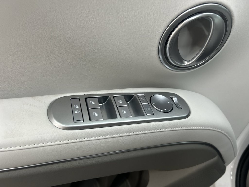 New 2026 White Pearl Hyundai SEL 7P image 15