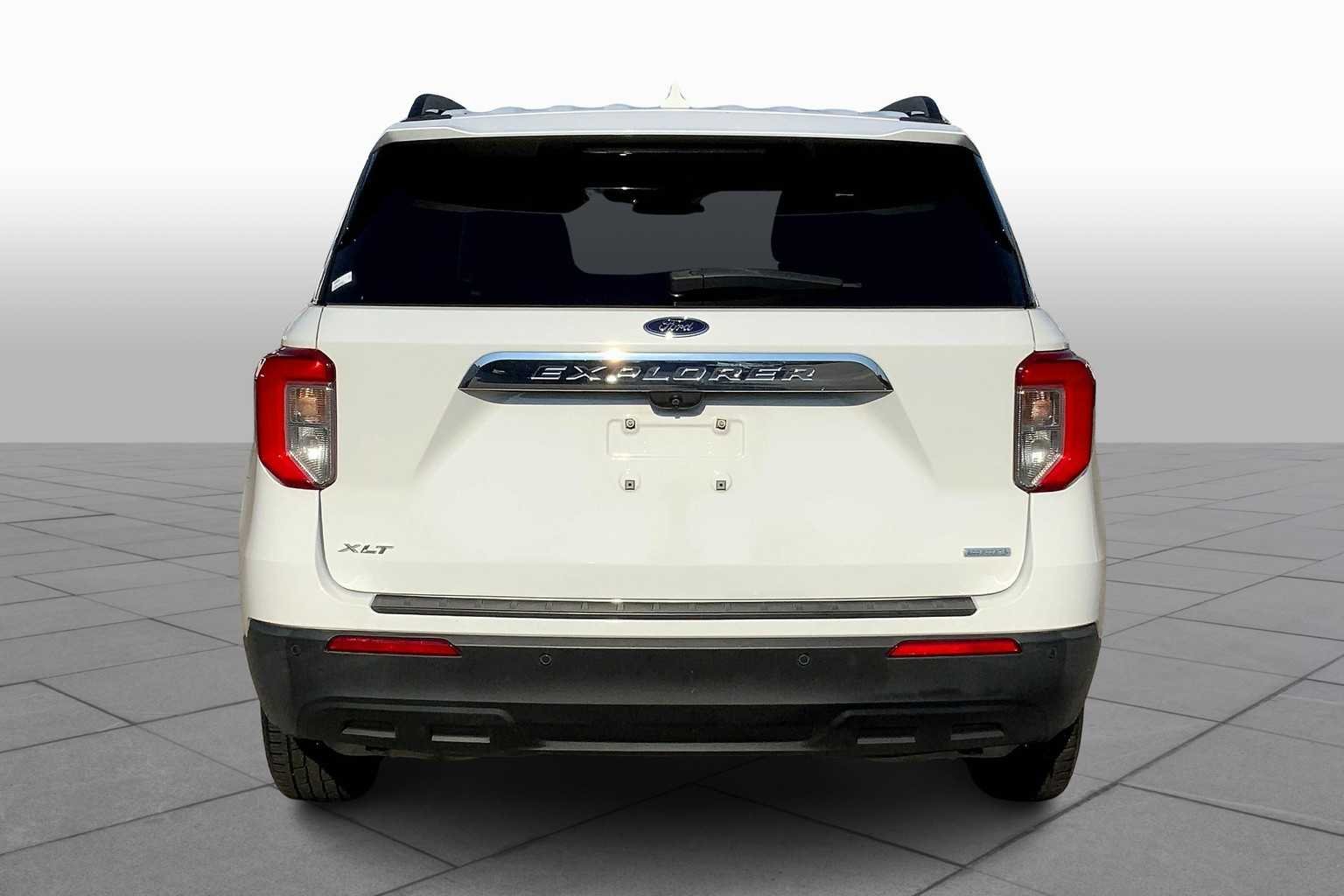 Used 2020 Oxford White Ford XLT image 4